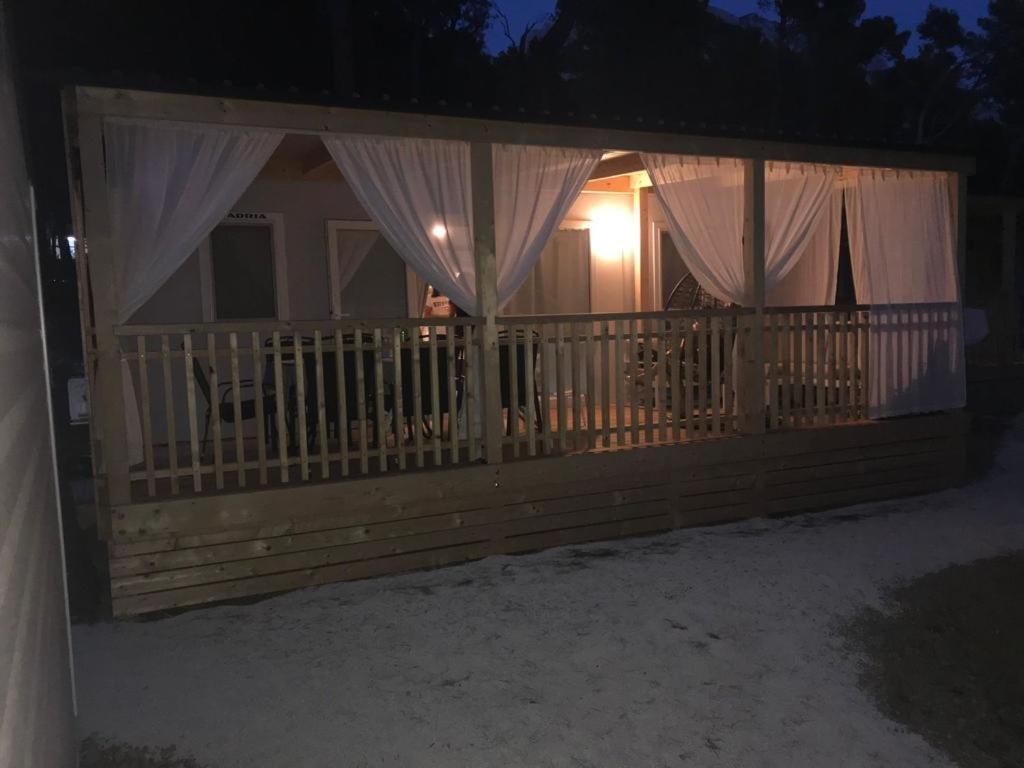 Oaza Mira Mobile Houses - Camp Basko Polje #Bestoffer Baška Voda エクステリア 写真